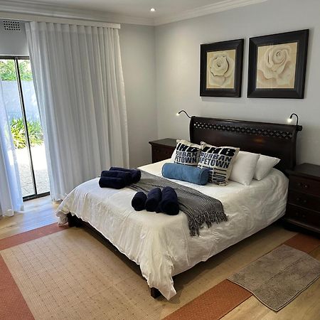 Tranquil Private Rooms Hermanus Esterno foto